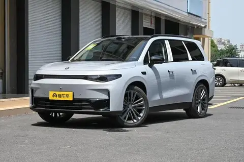 2026款零跑C16上市!5/6座可选,动力续航提升,15.18万元起