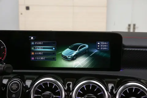 2025款奔驰A级选购指南 两款配置怎选？配置解析/选购推荐/优缺点